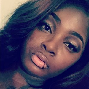 Meet your Posher, Asha